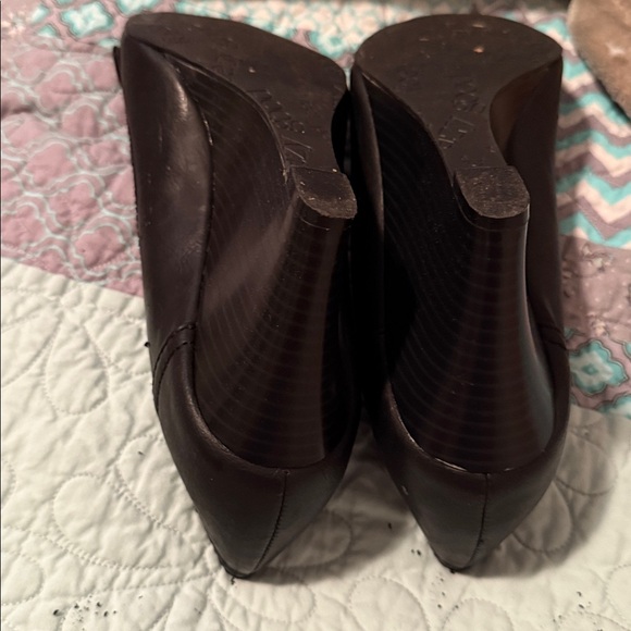 peep toe wedge - Picture 3 of 6